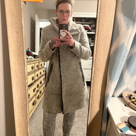 COPY - Calvin Klein Bucle Coat - Picture 7 of 9